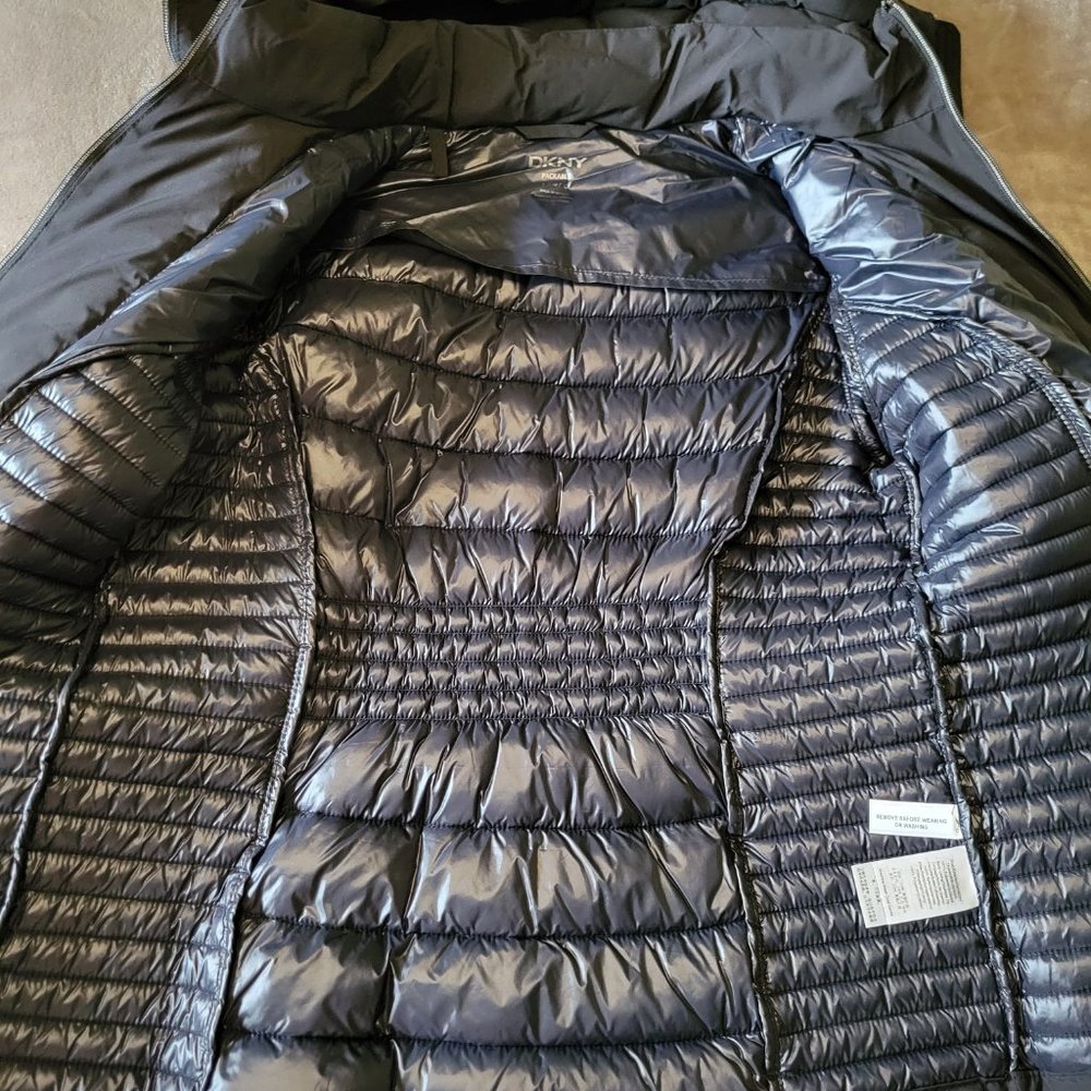 DKNY Women's Hooded Lightweight Puffer Coat - Picture 8 of 8